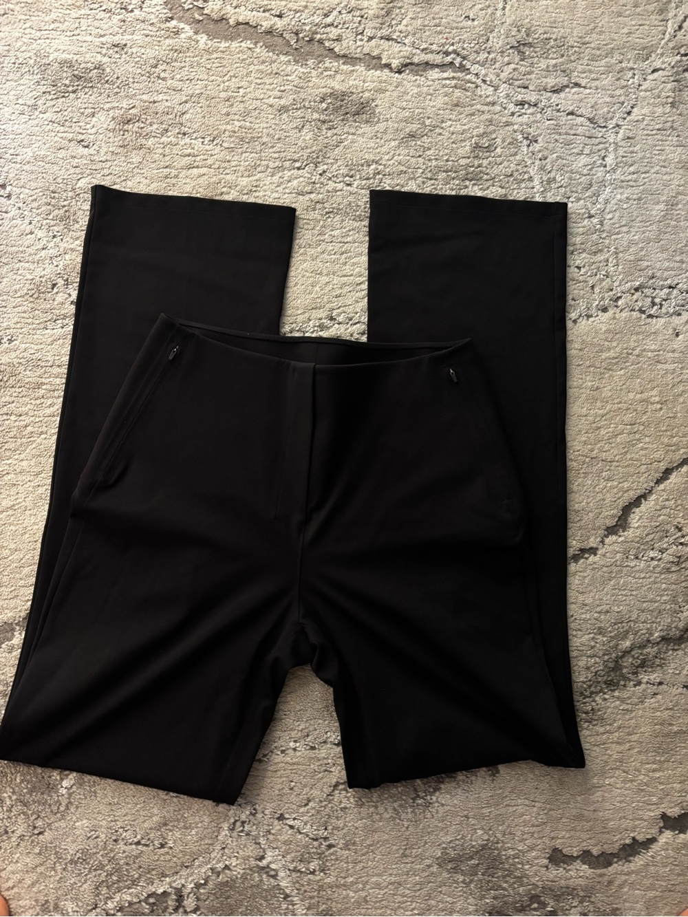 Lululemon Smooth Fit Pull-On High-Rise Pant
Regular  Black - Picture 3 of 6